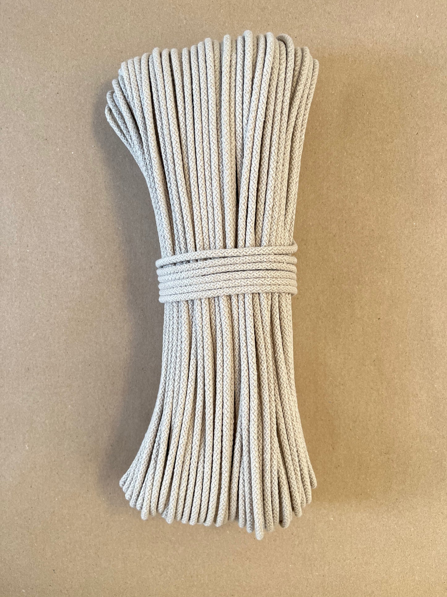 Puuvillanyöri ompeluun