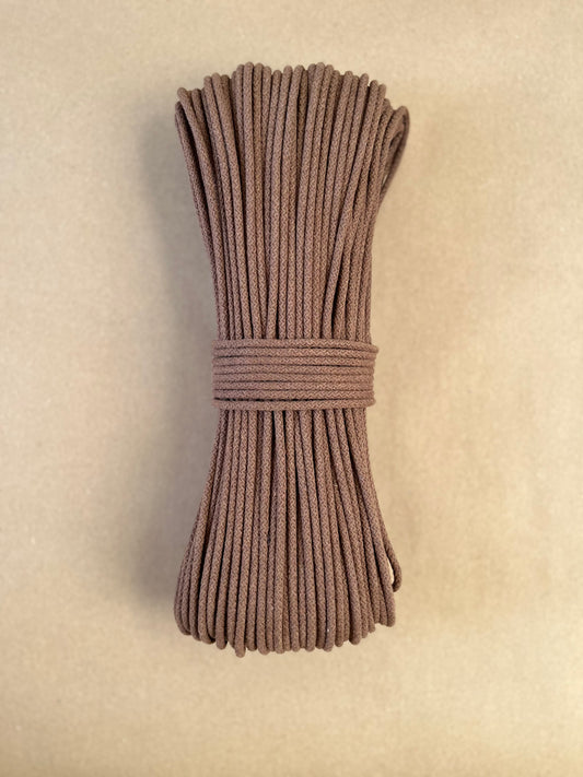 Puuvillanyöri ompeluun